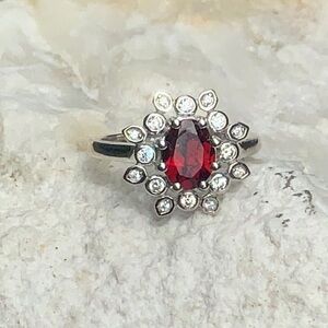 GARNET & CUBIC ZIRCONIA 925 STERLING SILVER RING, SIZE 6.75